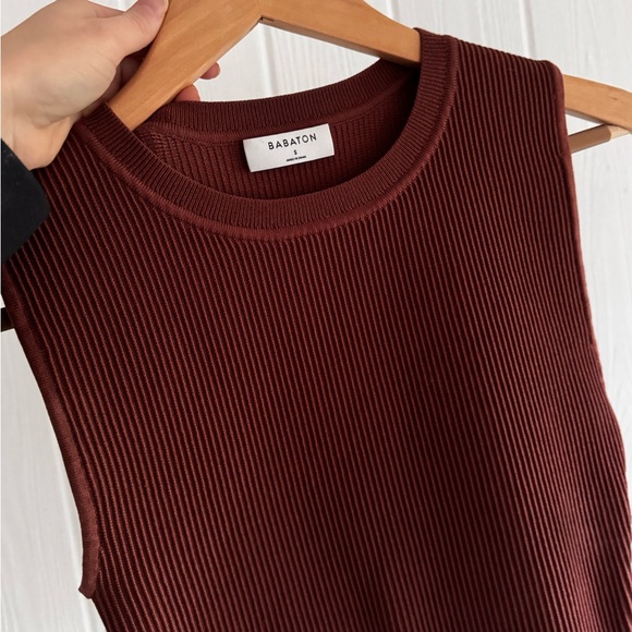 Aritzia Rust-Brown Crop Top - Picture 3 of 3